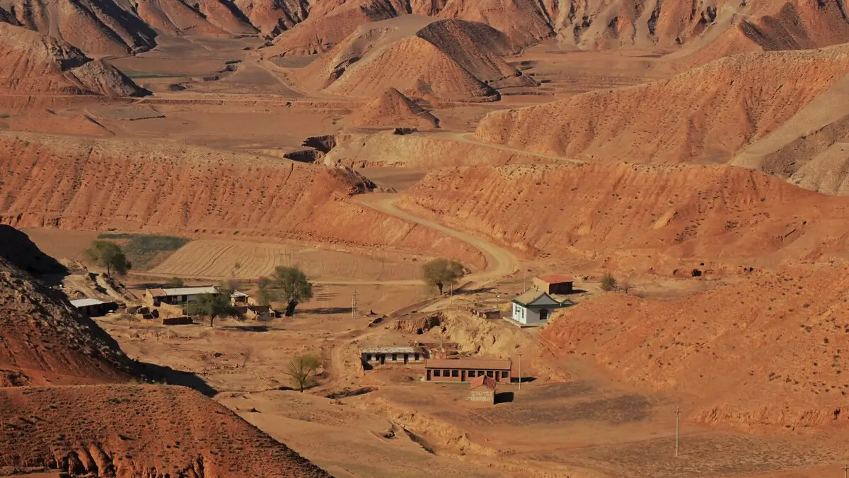 不打官腔,不起高调,扶贫剧《山海情》拍出了人情味儿