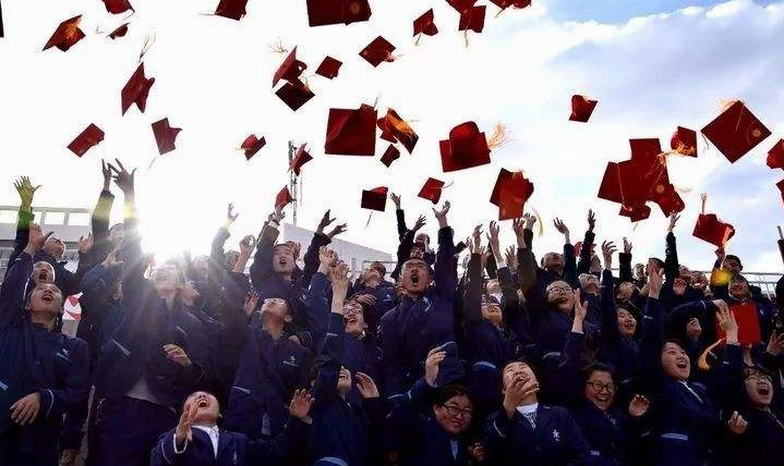 国内百强大学排名更新，清华不负众望稳居第一，浙大无缘前五