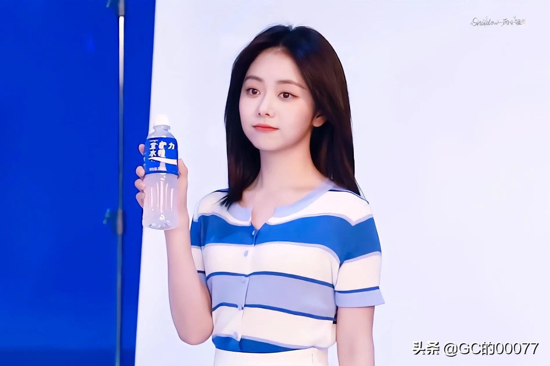 明星图片谭松韵