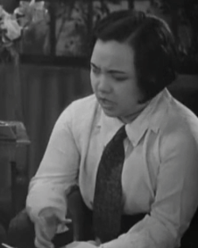 吴茵33岁确立“东方第一老太婆”的地位，终身未育，晚年写回忆录