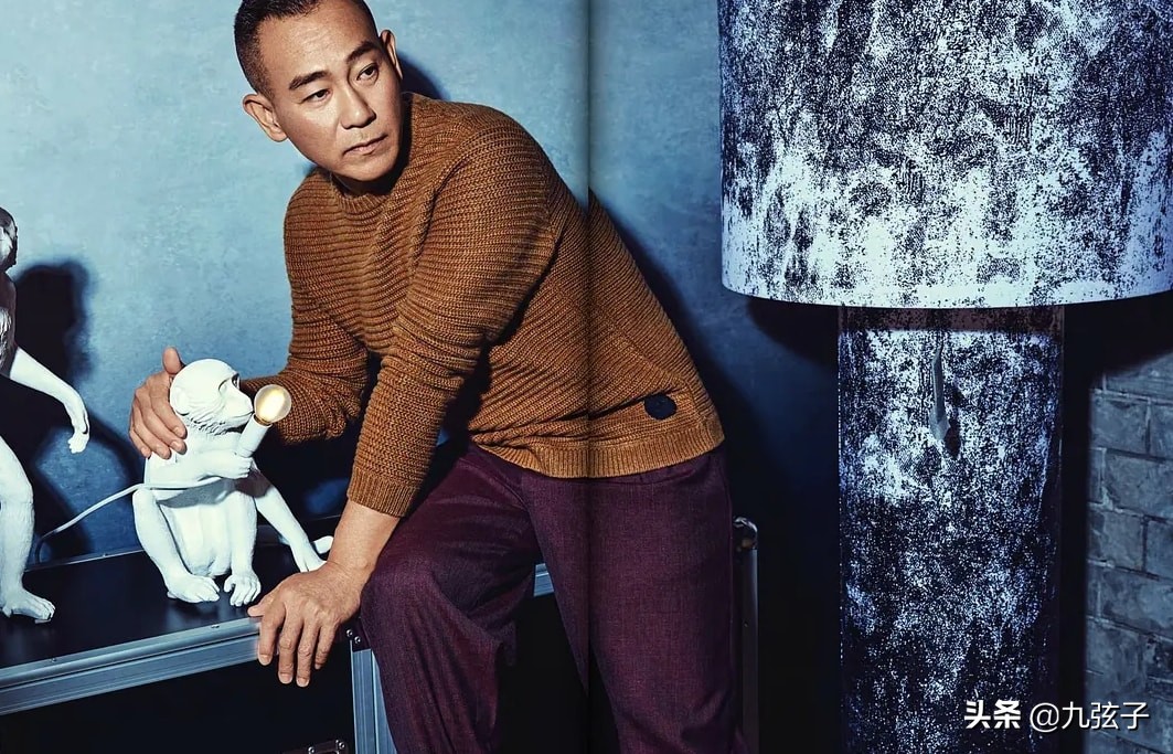 TVB“末代皇帝”林保怡的双面人生，57岁依然单身