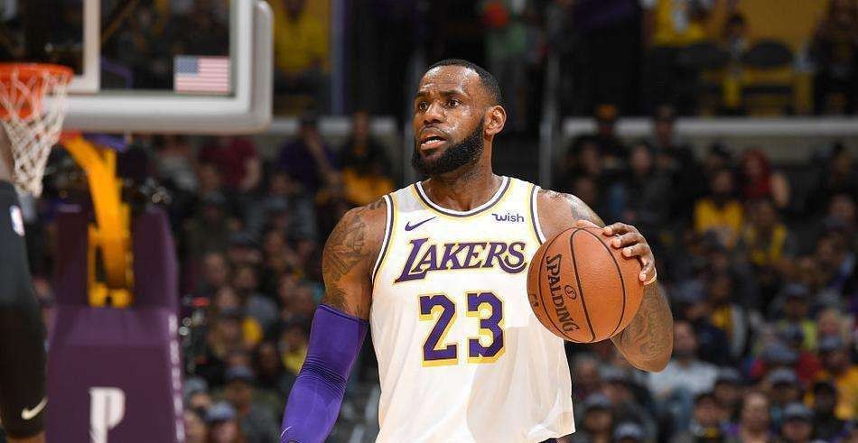 nba月最佳为什么只有93(生涯获得12次月最佳有多难？历史仅五位，现役两人，詹皇40次霸榜)