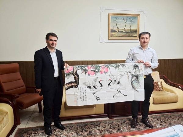 当代最具有时代感的艺术家：佘声俊