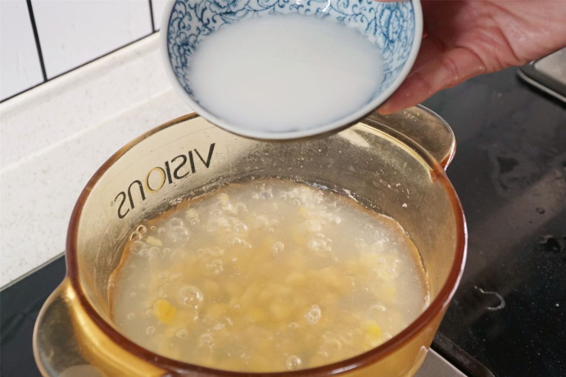 天冷，聪明家长常给孩子喝的汤，每周煮几回，很多人不知道有啥用