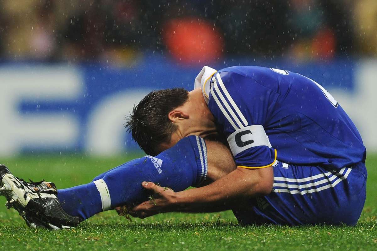 切尔西队长（“友妻门”？不，他更是蓝军守护神，铁血队长-约翰·特里）