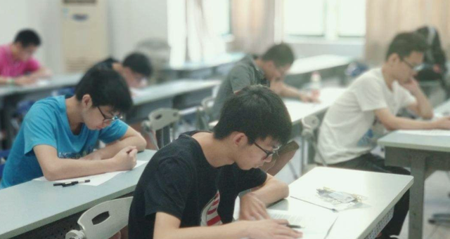 我们是非京籍，孩子可以上公办校国际部吗？