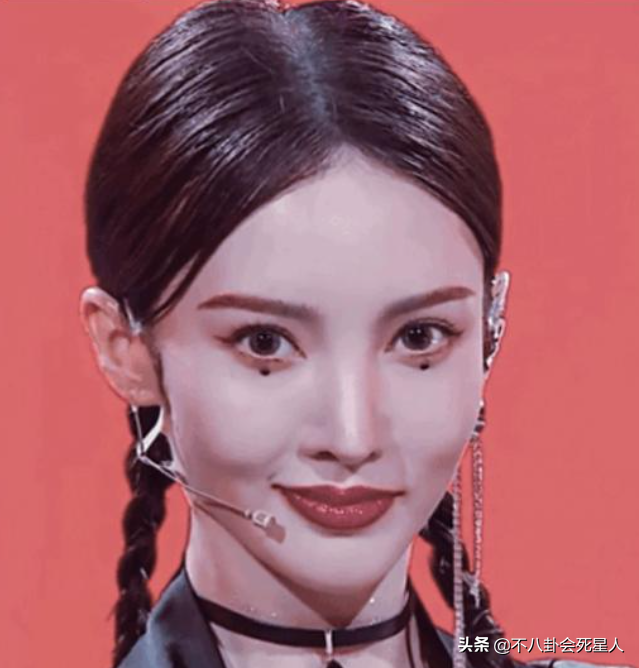 娱乐圈严重歪嘴的女星嘴有点歪的女星