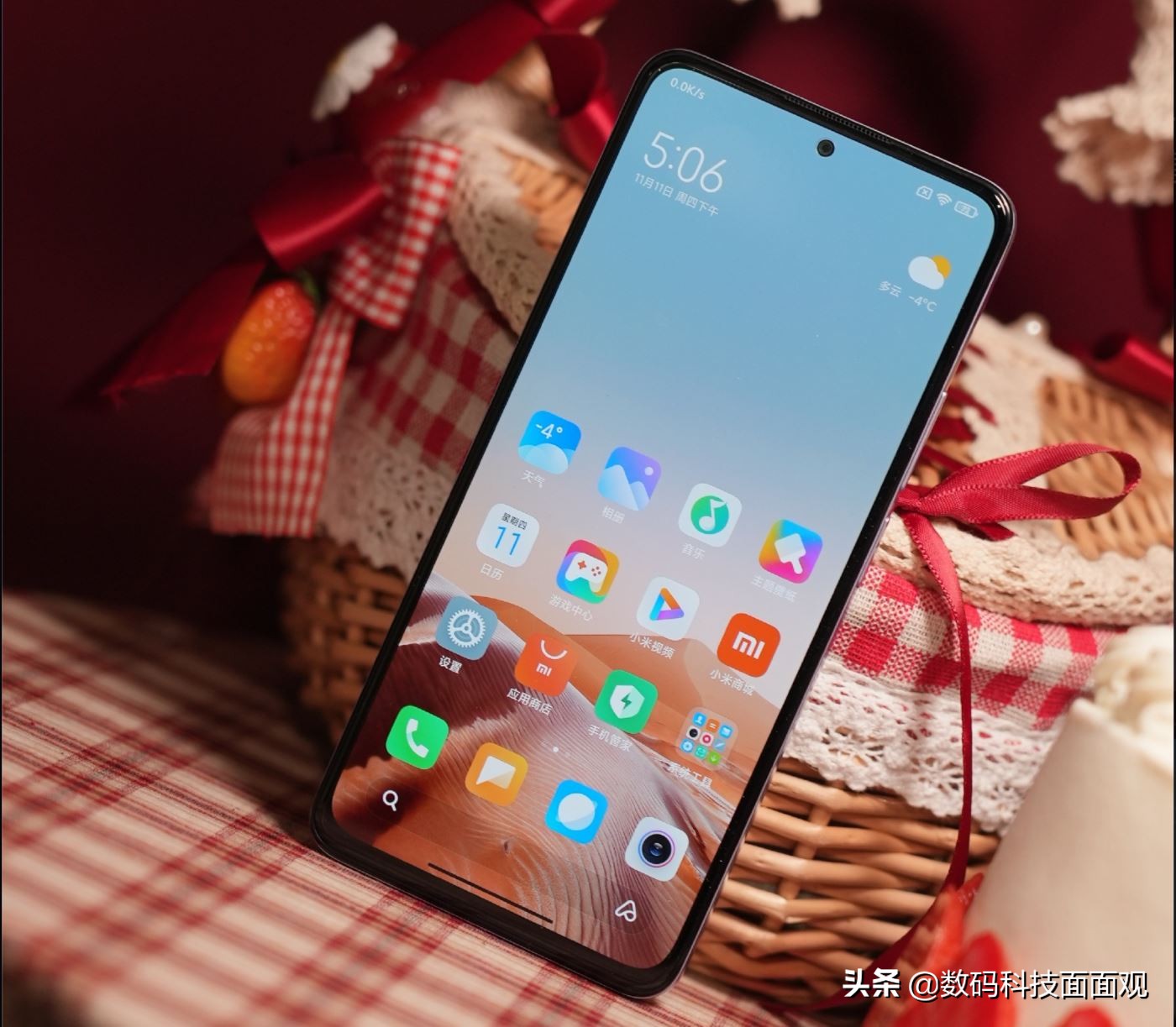 5G手机综合评测排行榜，11个品牌25款产品角逐，三款机型崭露头角