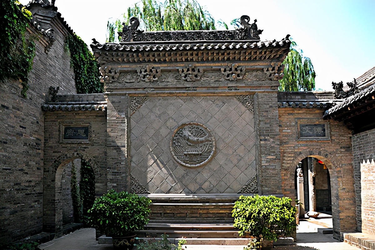 古代大门图片(中式庭院入口为什么都有一面影壁墙) - 赤虎壹号