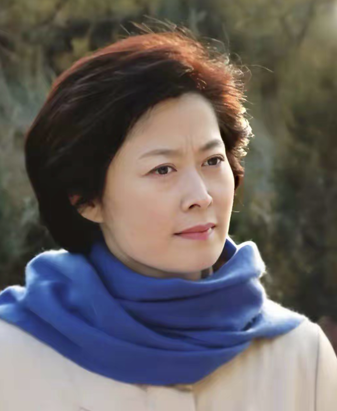 香港回归25周年，央视主持敬一丹晒97年直播旧照，缅怀罗京引泪目