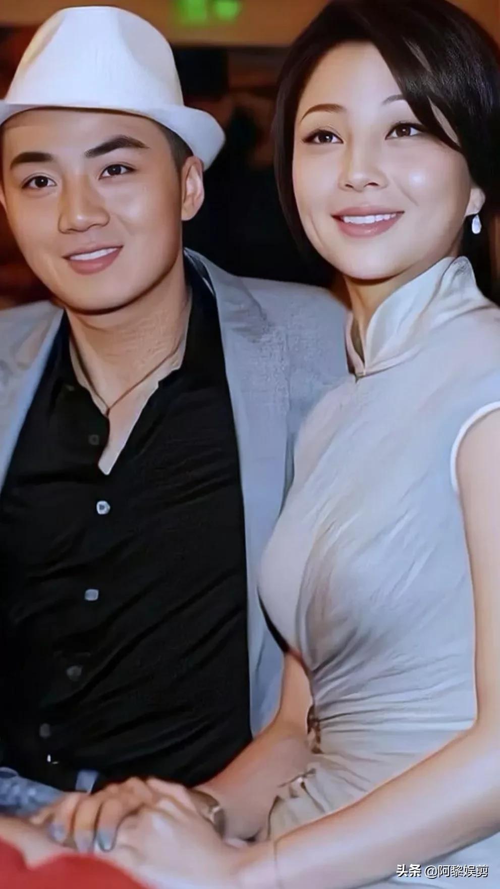 殷桃端庄优雅，肤白貌美