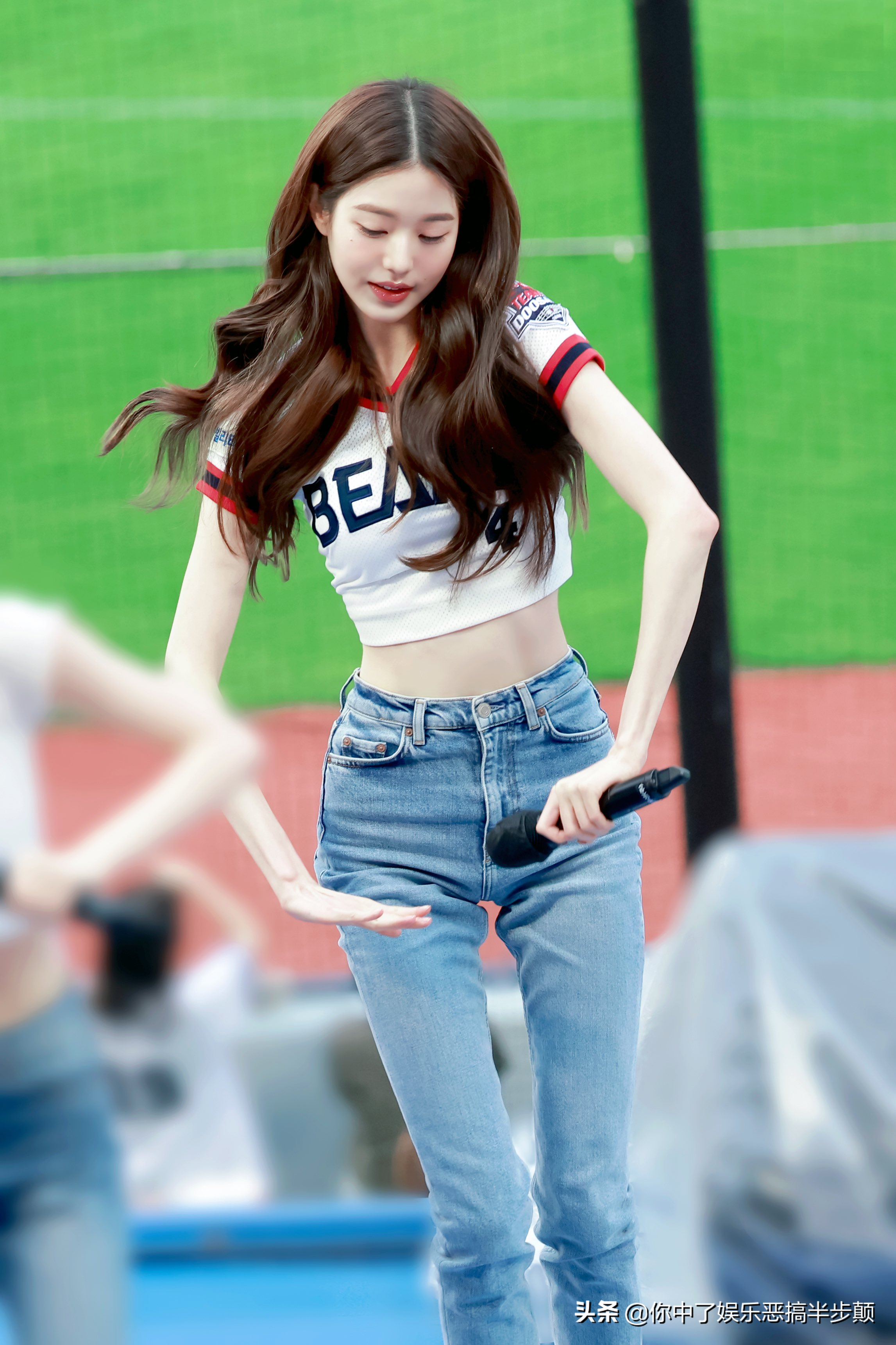 ive张员瑛2022音乐银行年中结算特辑表演歌甜人美引热议