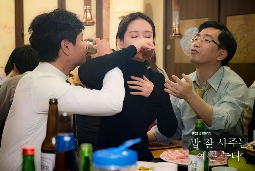 舆论是把双刃剑：前阿里女员工性侵案给职场女性的启示