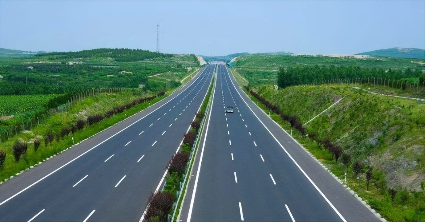 广西这条高速被称为南百高速复线,长85.09公里,即将建成通车