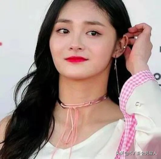 五官好看，“吃亏”在脸上，热巴脸颊凹陷，鞠婧祎颧骨突出