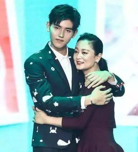 和陈红齐名的古典美人，曾被誉为“最美西施”，早早隐退销声匿迹