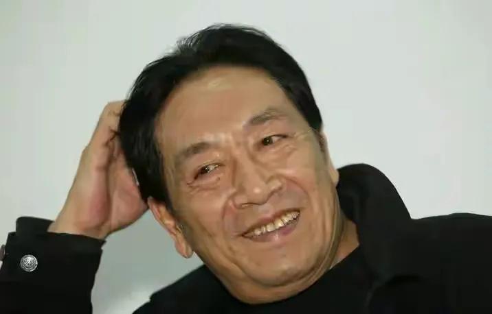 6个娶“小媳妇”的男明星，幸福虽晚但到，他们才是人生赢家