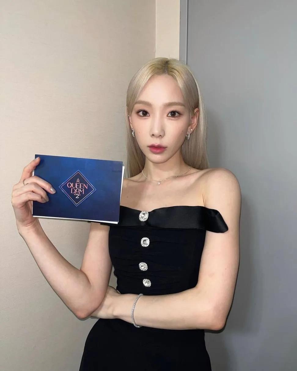 哇，泰妍也太瘦了吧，传说中的纸片人吧