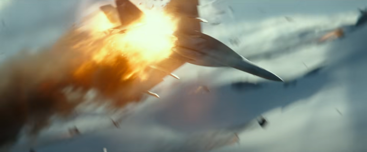 《壮志凌云2》热映的背后：美国军方就是这样通过电影颠倒了黑白