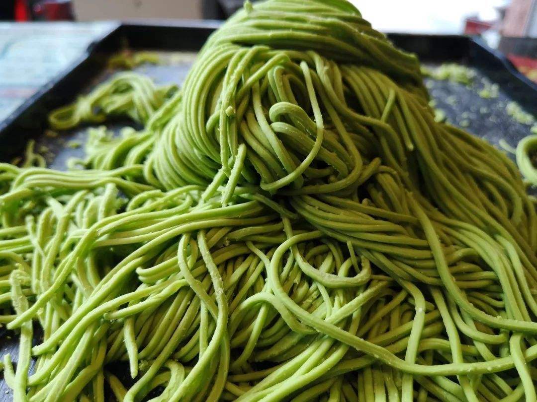 每天吃面条堪比“白糖”，糖尿病人群更不能吃？几种升糖食物少吃