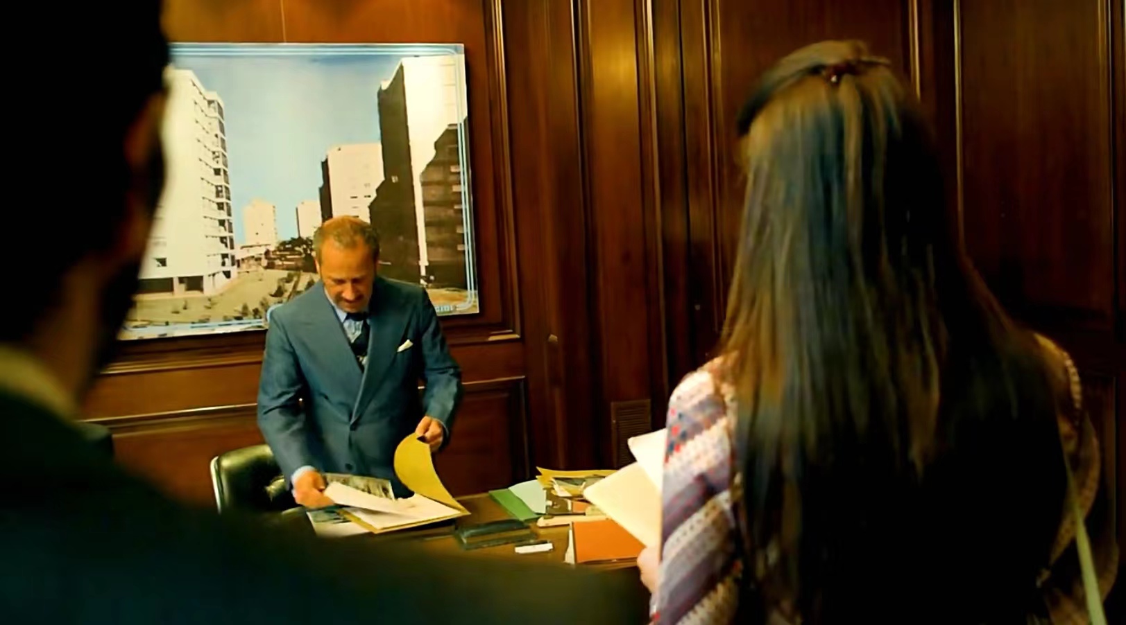 《谜一样的双眼》：与杀妻凶手无交流一起生活了25年，男子：复仇