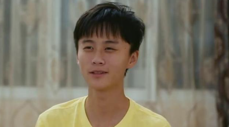 郑子豪：网瘾成性被送去变形，高温暴走7小时，成了节目组的噩梦