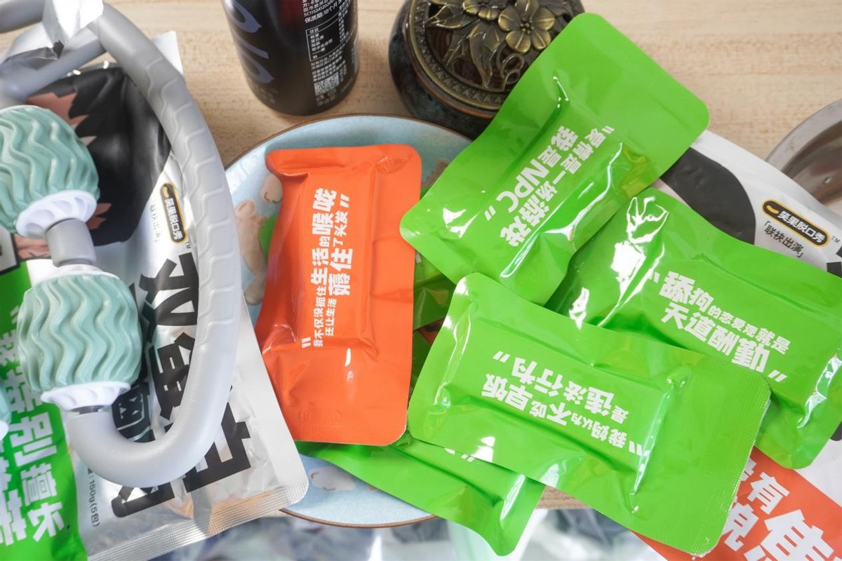 大口吃肉，也有八块腹肌，健身教练都这么吃