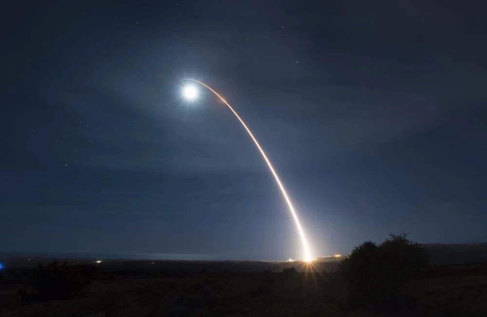 世界上威力最大的十款武器，美国仅占四席，中国神秘武器位居第二