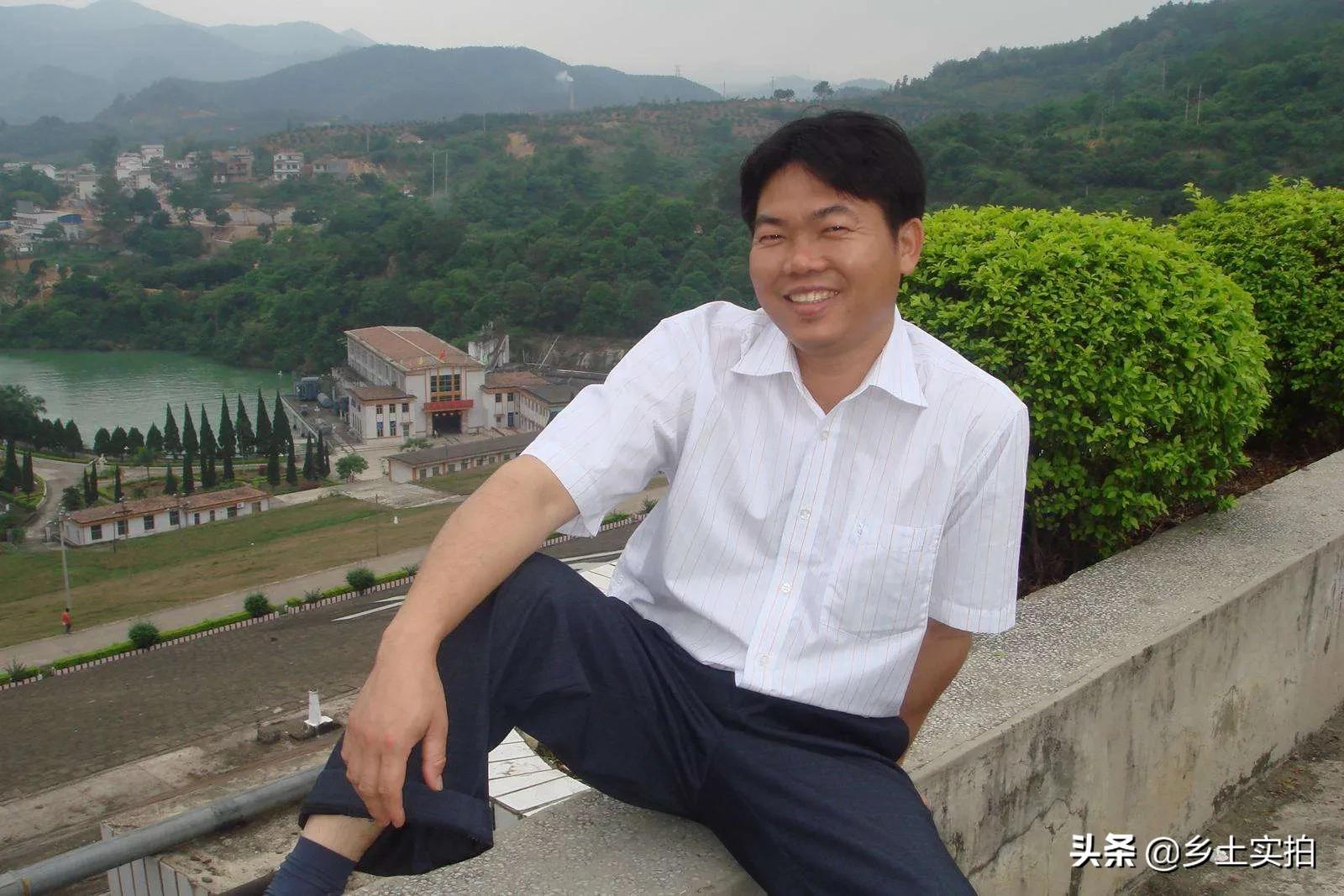 歌曲《还没有爱够》，湖北37岁农民建议立即封杀？