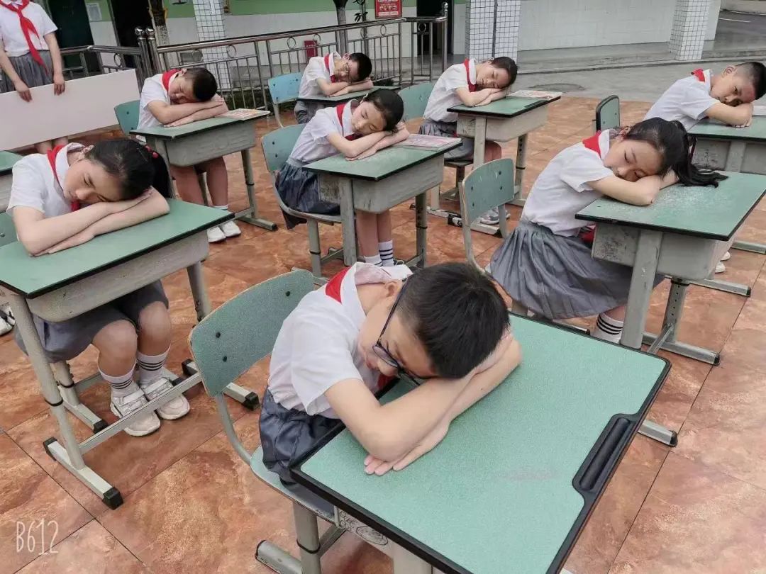 天府新区永兴小学举行“一日常规展永小风貌”主题示范表演