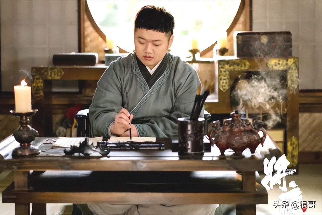 梦华录中的配角都不简单，不仅有10位将夜里的演员，还有两位笑星