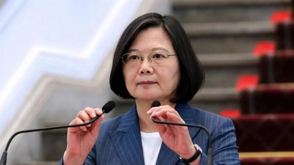 ��Ӣ���±�ն�ף�����̨���ط����������վ����϶Ը������й���20