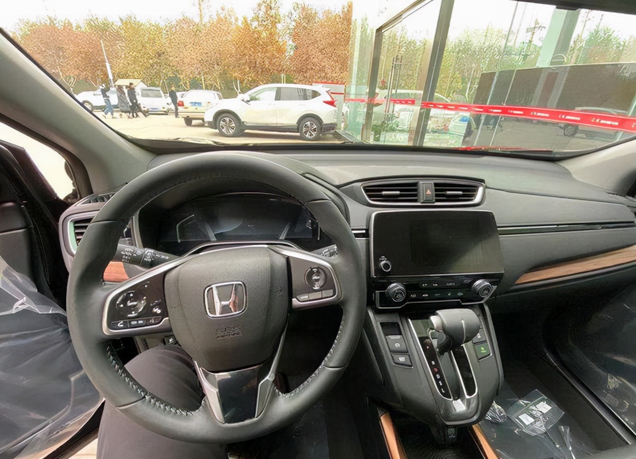 开完日产奇骏，再开本田CRV，对比后发现了两款车的差距