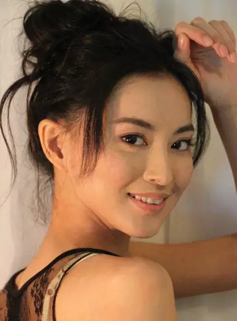 “娱乐圈神算子”莫小奇，预测15位明星运势，贾乃亮高云翔均中招