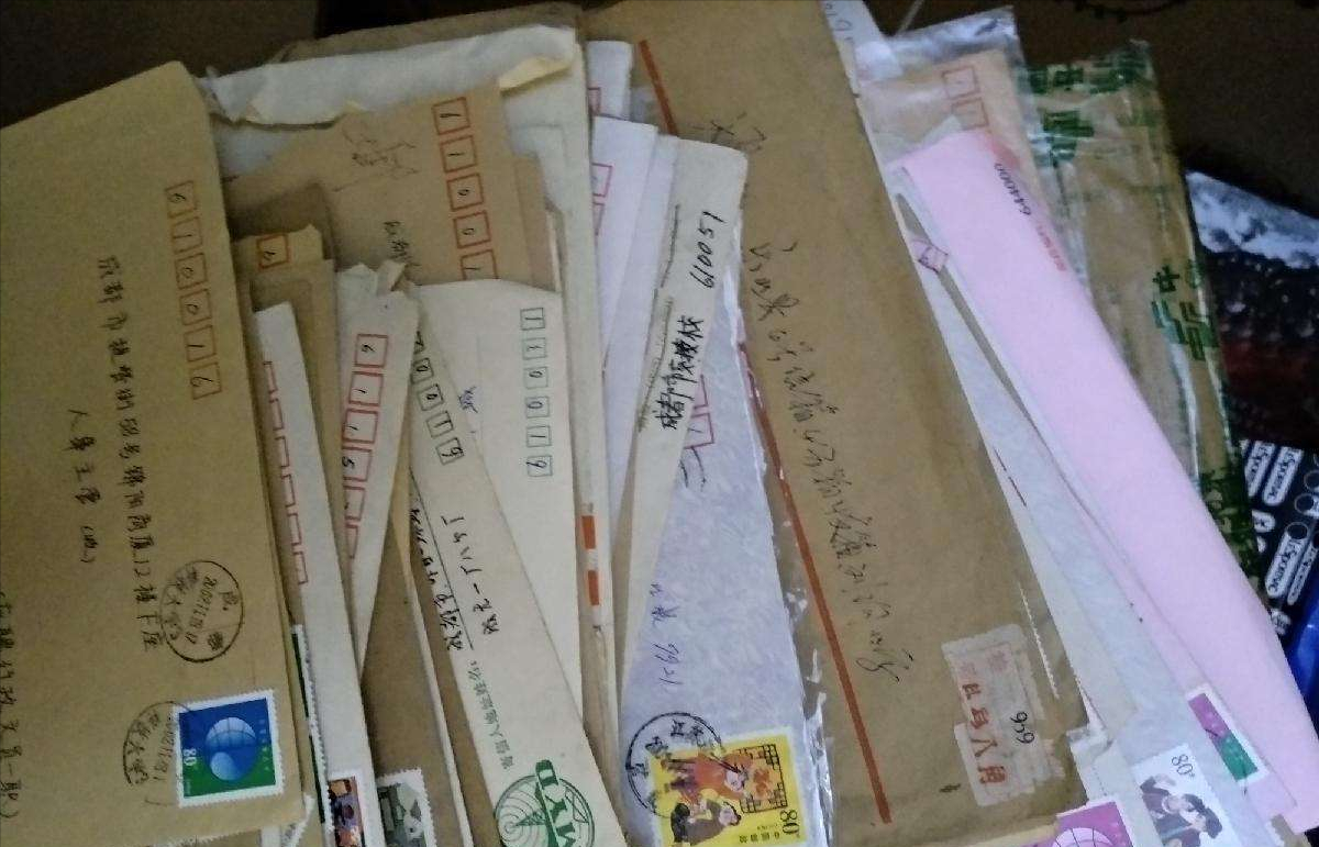 7年前，反杀校园霸凌者的十五岁少年陈泗翰，出狱后梦想成为律师