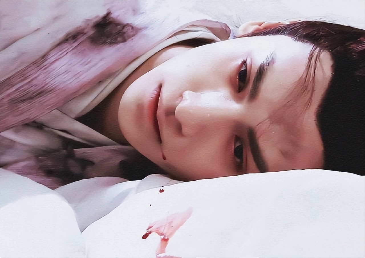 流血的图片伤感图片(花式吐血) - 赤虎壹号