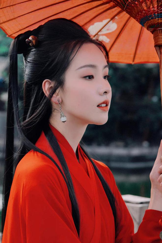 电影版《花千骨》预告上映