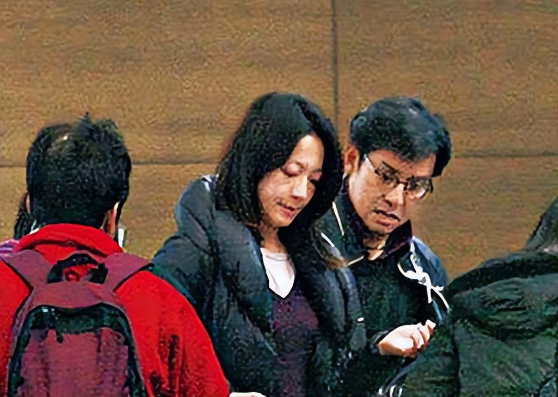 歌王谭咏麟：将上亿资产全部留给妻子，只为让私生子认祖归宗