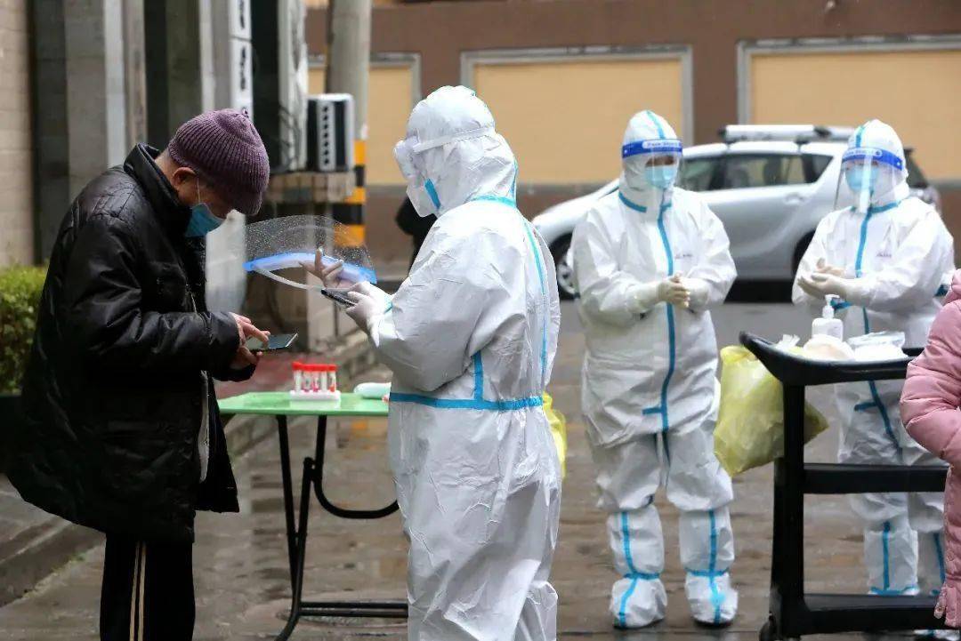 ��Һ����˳��й��г�����˦���������ߣ���Ӧ�÷����ڻ�׬Ǯ����