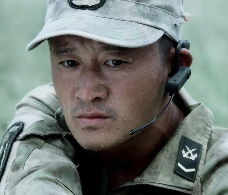 不够硬气别演“特种兵”！这12位男星告诉你，啥叫铮铮铁骨