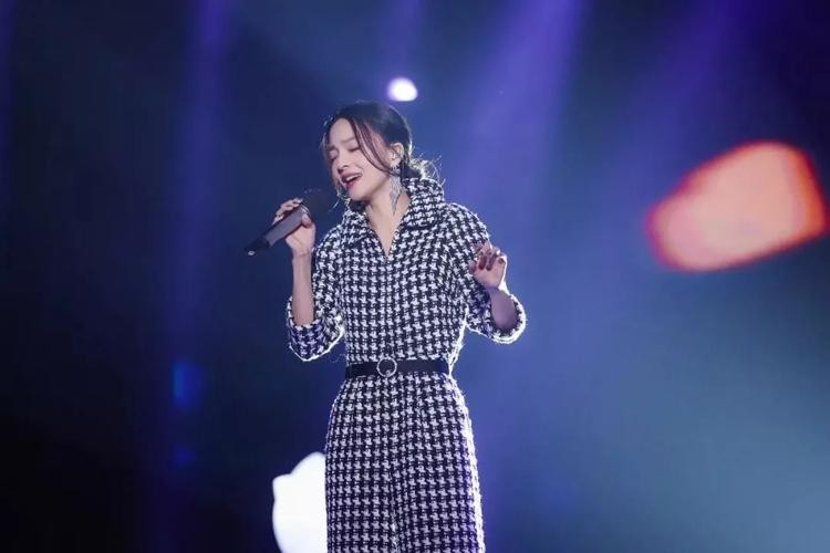 7位“被顽疾缠身”的明星，一个比一个有钱，却难逃病痛的折磨