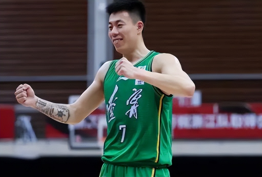 张镇麟为什么没得进nba(张镇麟天赋这么强，为何NBA试训没有球队要？球探一番话给出答案)