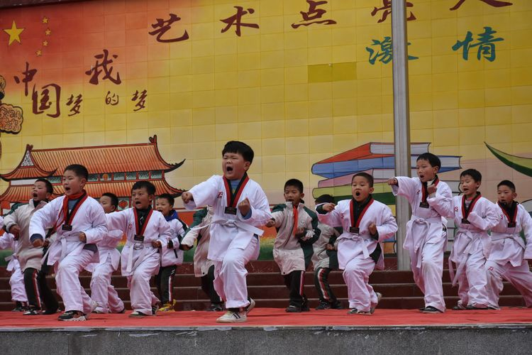 多彩社团，魅力思源——淅川县思源实验学校庆元旦社团汇报展演