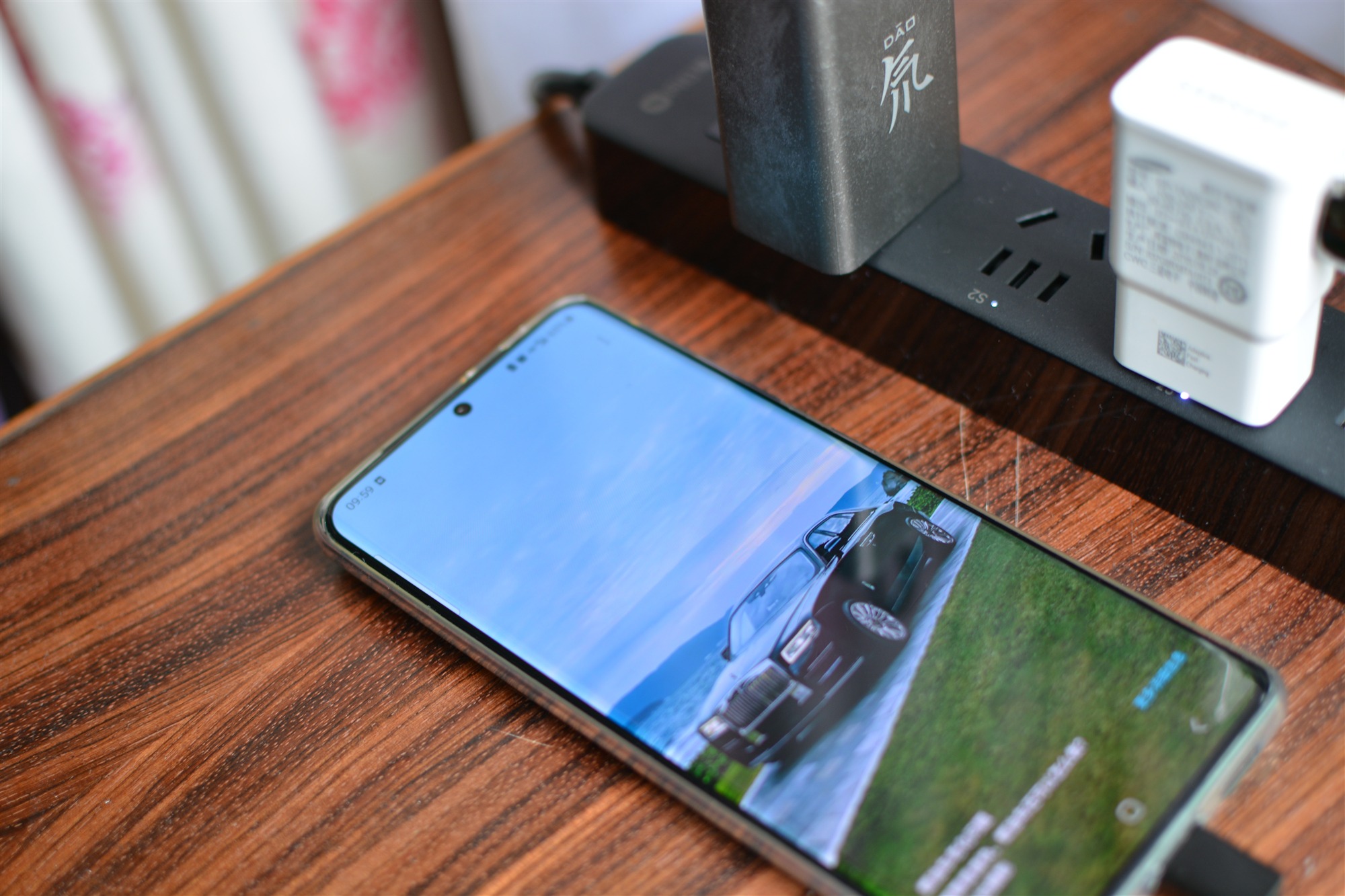 通过手机远程打开家中电脑、还能查看编辑工作文档？你试过没？