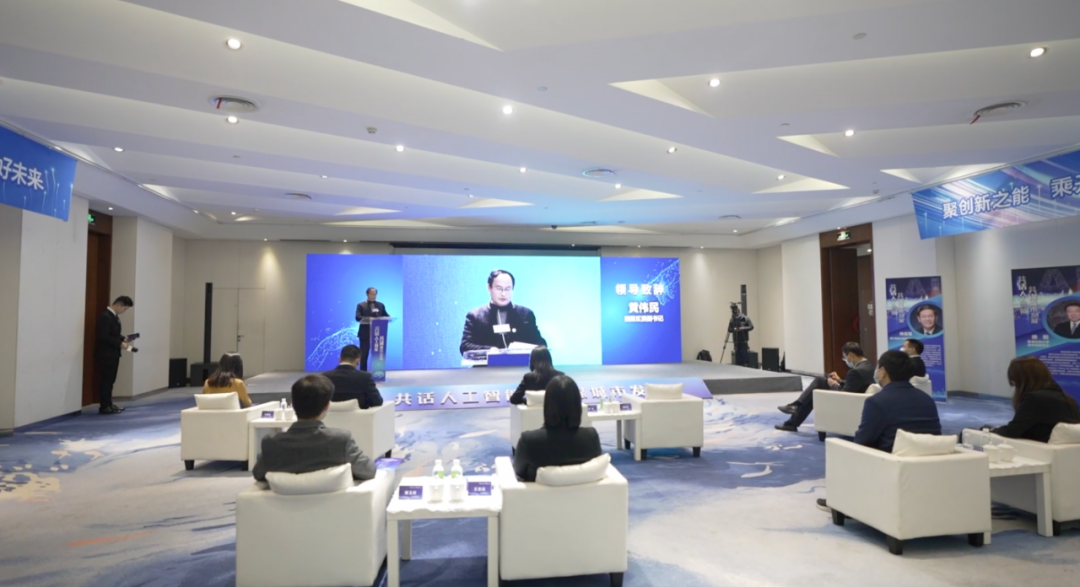 平均年龄不到27岁，一支“铁骑”上的团支部 | 共青团新闻联播