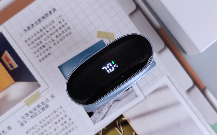iPhone12的移动加油站:iWALK咔嗒宝磁吸移动电源