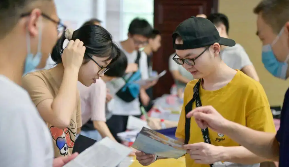 内蒙古“独特”的高考志愿填报，拼的就是网速，没有颗强心脏不行
