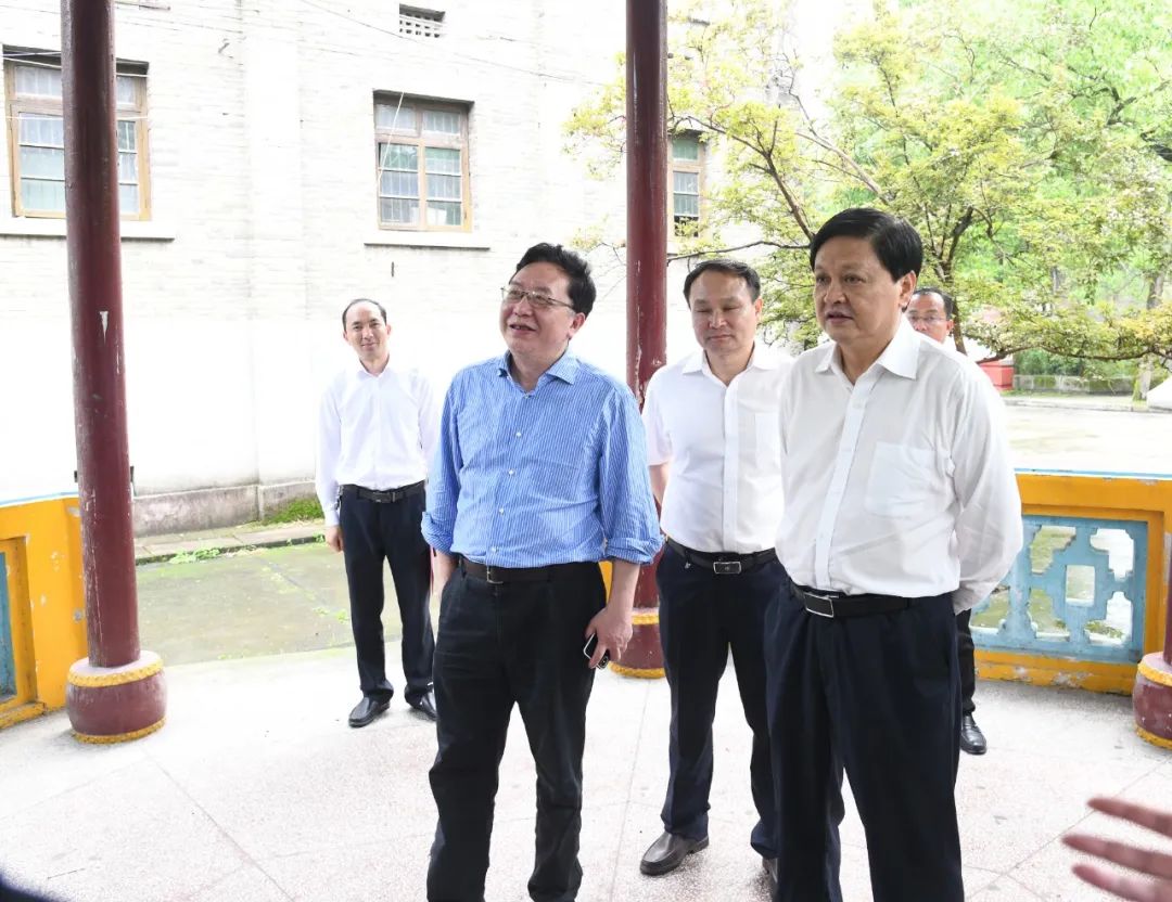 李万千在洪江市调研时指出 积极担当作为突破创新 奋力建设现代化新洪江