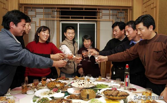 中國4大“光瓶白酒”，都是純糧釀造，好喝不貴，卻因太土被嫌棄