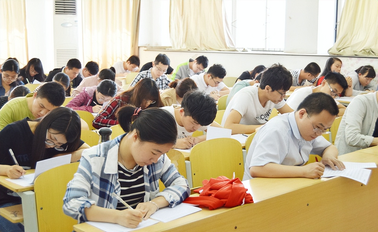 考生被取消“拟录取”上热搜，看到背后的原因，有人惋惜有人嘲讽